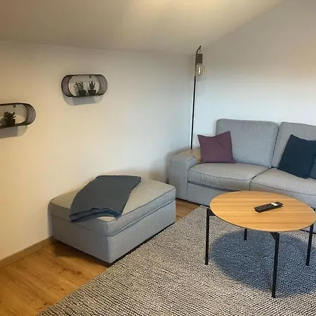 1 Porzig Modern Retreat *